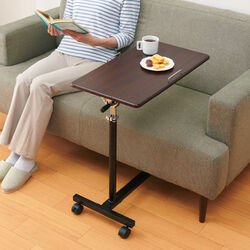 ダークブラウン