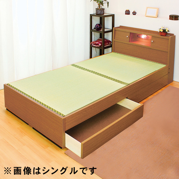 ライトブラウン