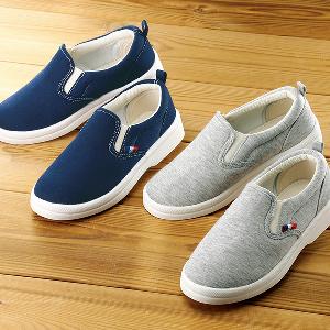 軽量スリッポンスニーカー