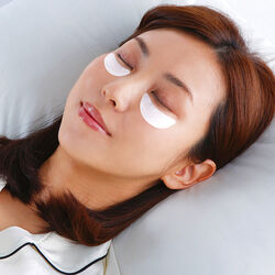 美女メイクナイトパッチ目の下用