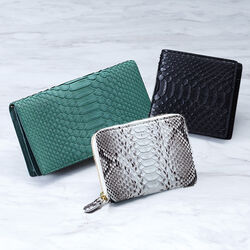 ダイヤモンドパイソン財布