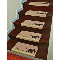 光る吸着階段マット